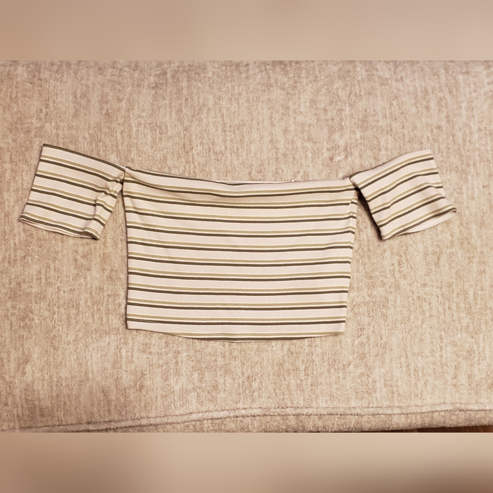 Abercrombie & Fitch Crop Top